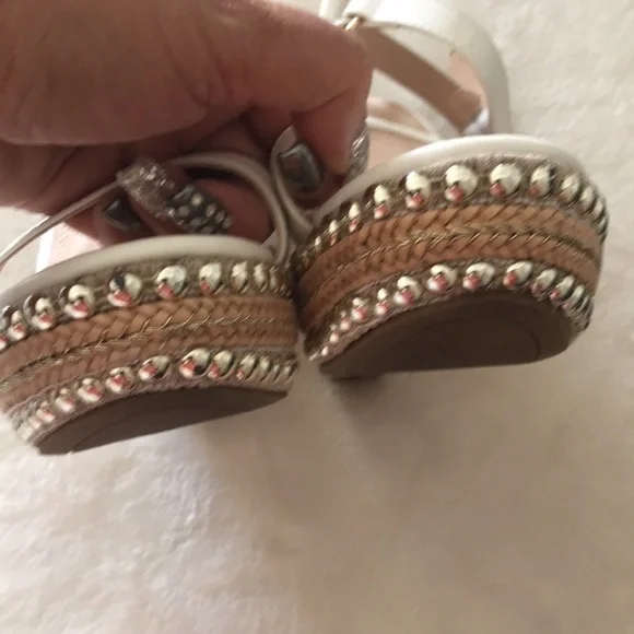 Venus, Ladies, Elegant White & Silver Embellishment Wedge Sandals. Size 6.5 - Picture 11 of 12